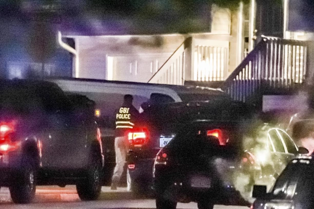 UPUCANA ŠESTOMESEČNA BEBA! Majka je u kolima vozila dete, a onda je uletela u kišu metaka, MALIŠANU NIJE BILO SPASA!