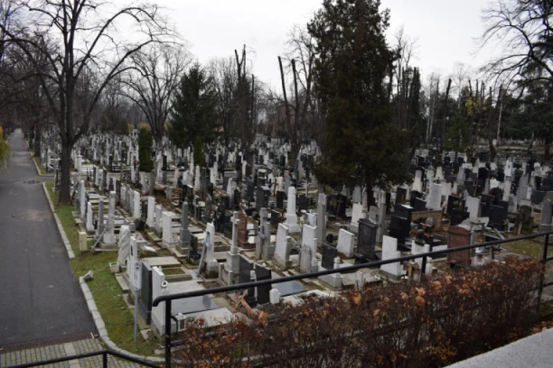 ZAŠTO SRBI POSLE GROBLJA PERU RUKE!? Tradiciju poprimilo i savremeno društvo