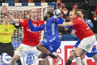 ČUDESNA SENZACIJA: Francuska NEVIĐENIM preokretom SRUŠILA Dansku, Islanđani seku vene od TUGE!