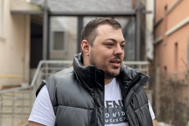 SLOBA VASIĆ PROGLAŠEN MRTVIM: Pevač besan kao ris zbog LAŽNIH vesti, spreman da se osveti počiniocima - CEO BALKAN ĆE ZNATI KO STE! (FOTO)