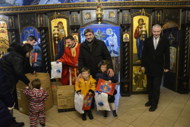Paketići od Opštine Palilula za školarce povodom obeležavanja školske slave Sveti Sava