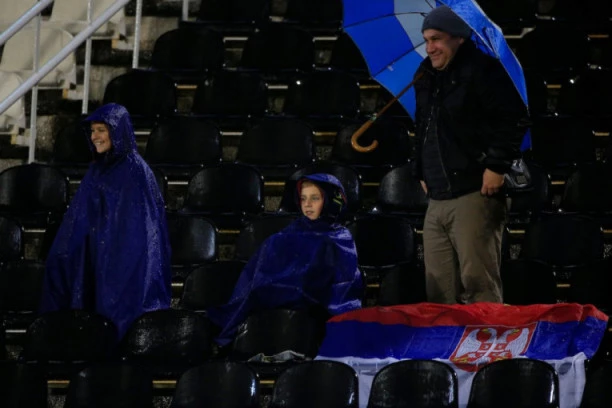 NEMA KRAJA ODLASCIMA: Srpski fudbal sve siromašniji, reprezentativni kalibar napustio zemlju!