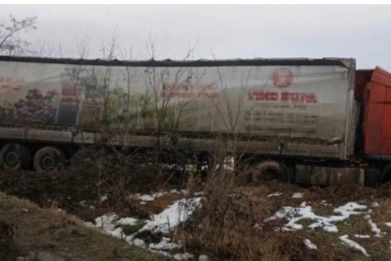 SKANDAL NA GRANICI: U kamionu otkriveno 14 KILOGRAMA EKSPLOZIVA! Ovaj grad bio je meta za TERORISTIČKI NAPAD