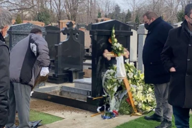 VEČNA KUĆA KSENIJE VUČIĆ: Ovo je mesto na kojem počiva ugledna novinarka! (FOTO, VIDEO)