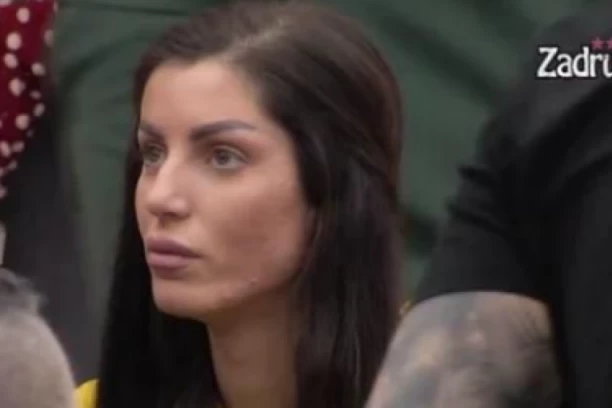 NASTAO MUK U BELOJ KUĆI: Janjuš ŽESTOKO ISPOZIVAO Mimu: TI SI PRELJUBNICA, NAJGORA SI! (VIDEO)