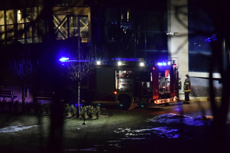 UGAŠEN POŽAR U NAUČNO-TEHNOLOŠKOM PARKU NA ZVEZDARI! Vatrogasci još na terenu! (FOTO)