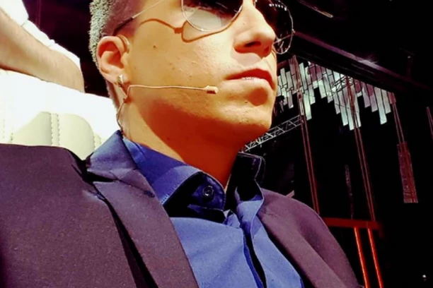 POZNATI VODITELJ SE VRATIO NA POSAO, SVI SU OSTALI U ŠOKU KADA SU GA UGLEDALI NA EKRANIMA! (FOTO)