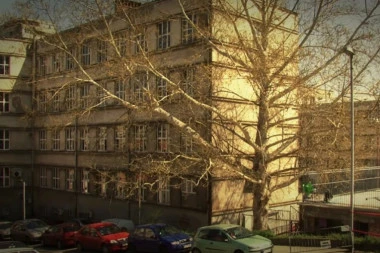 HAPŠENJE U V BEOGRADSKOJ GIMNAZIJI! Šefica računovodstva osumnjičena za PRONEVERU