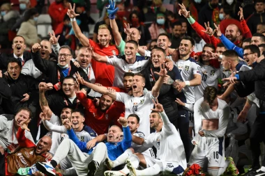 LEGENDA USTALASALA CELU EVROPU: Srbin VRAĆA velikana u Ligu šampiona!