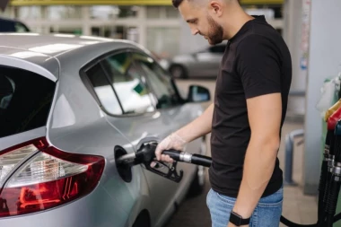 POLJACI ZATVARAJU NEMAČKE PUMPADŽIJE: Stotinama benzinskih pumpi preti bankrot zbog visoke cene goriva