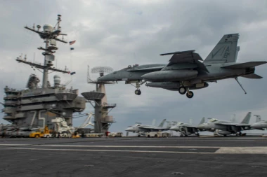 Horneti sa Harija Trumana vežbaju od Jadrana, Panonske nizije do Krivolaka