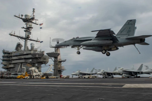 Horneti sa Harija Trumana vežbaju od Jadrana, Panonske nizije do Krivolaka