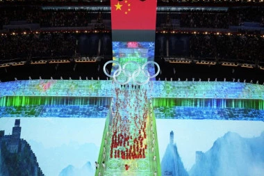 VELIČANSTVENE SLIKE IZ PEKINGA: Srpski sportisti PRODEFILOVALI na otvaranju Zimskih olimpijskih igara! (FOTO)