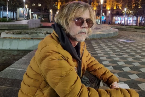 ŽIKA TODOROVIĆ SE OGLASIO NAKON JEZIVIH NAPADA: Glumca napali da je KRIV za SMRT SINA, a on je sada samo JEDNO PORUČIO svima! (FOTO)
