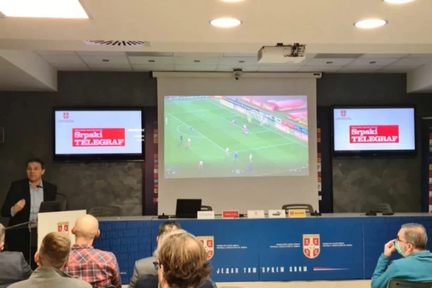 SJAJNA PREZENTACIJA DEJANA FILIPOVIĆA I SUDIJSKE KOMISIJE: Mediji upoznati sa VAR tehnologijom - divna atmosfera! (VIDEO)