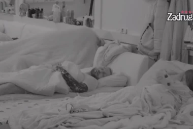 DALILA DRAGOJEVIĆ ZAJAHALA CARA PRED SVIMA: Prepustili se STRASTIMA, pa imali ŽESTOKU AKCIJU u PUNOJ sobi! (VIDEO)