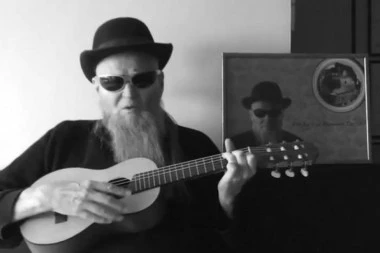 PEVAČ PEĐA VRANEŠEVIĆ IZNENADA PREMINUO: Bolest ga je koštala života, porodica zavijena u crno! (FOTO)