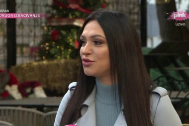 PEVAČICA SE POJAVILA UŽIVO NA PINKU, SVI SE PITAJU ŠTA JOJ SE DESILO SA LICEM? Ljupka Stević neprepoznatljiva, filteri sa Instagrama joj zakazali! (FOTO)