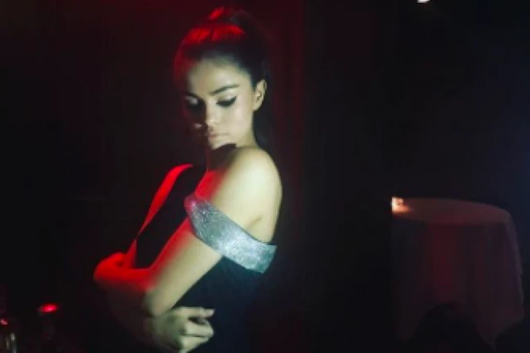 Megazvezda nam vraća samopouzdanje: Selena Gomez KAO SAV OBIČAN SVET! (VIDEO)