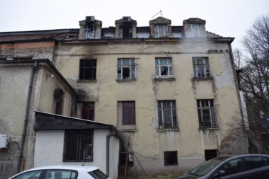 IZGOREO BIVŠI ELEKTRIČAR INFEKTIVNE KLINIKE! Detalji stravičnog požara u krugu KCS!