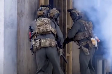 UBIJEN NAPADAČ IZ KIJEVA! Specijalci upali u supermarket i LIKVIDIRALI MONSTRUMA: Pre nego što je počeo da seje smrt, uradio je nešto jezivo, među ranjenima i DETE! (FOTO, VIDEO)