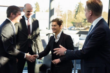 VELIKI DAN! SRBIJA LIDER U IT INDUSTRIJI: Premijerka u Ženevi potpisala ključni sporazum, OVO SVE MENJA!