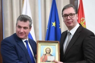 DIVNO: Vučiću uručen poklon patrijarha moskovskog Kirila (FOTO)