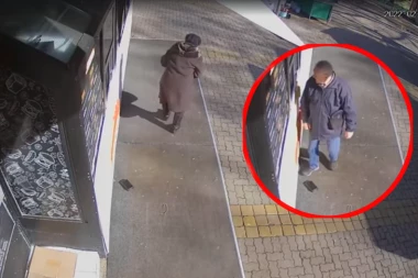 ŽENI JE ISPAO NOVČANIK ISPRED KIOSKA BRZE HRANE, A ONDA JE NAIŠAO MUŠKARAC: Srbija bruji o snimku iz Kikinde, SVE SNIMILE KAMERE! (VIDEO)