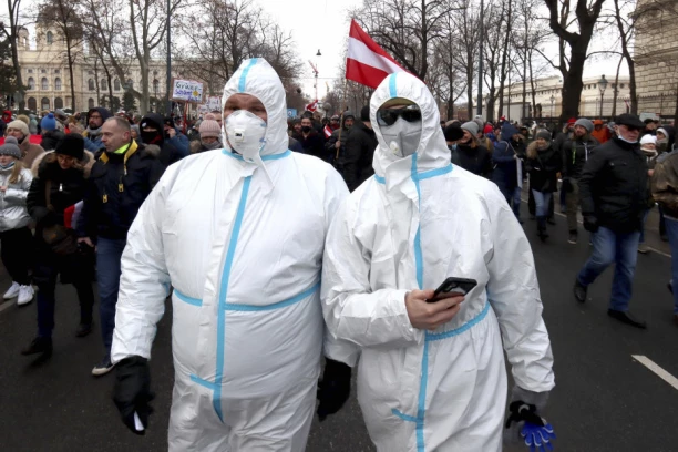 ŠTA SE TO DEŠAVA U AUSTRIJI?! Prva su zemlja u Evropi koja je uvela obaveznu vakcinaciju, a od 12. februara će NEVAKCINISANI MOĆI SKORO SVE!