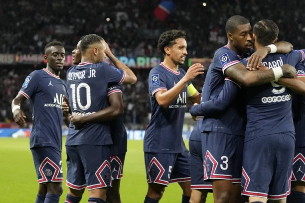 OD OVOGA NIKOME NEĆE BITI DOBRO: Karijera mu je na STRANPUTICI, ali POHVALE stižu sa svih strana! Gledate na sopstvenu odgovornost! (FOTO, VIDEO)