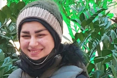 OVO JE ŽRTVA BRUTALNOG UBISTVA: Muž i dever joj odsekli glavu, poneli je, pa se smeškajući pozirali i šetali gradom (UZNEMIRUJUĆI VIDEO)