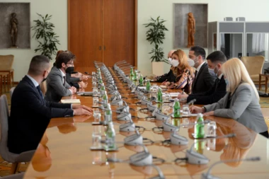 UDOVIČIĆ: U saradnji sa nemačkom ambasadom nastavljamo da budemo oslonac mladima (FOTO/VIDEO)