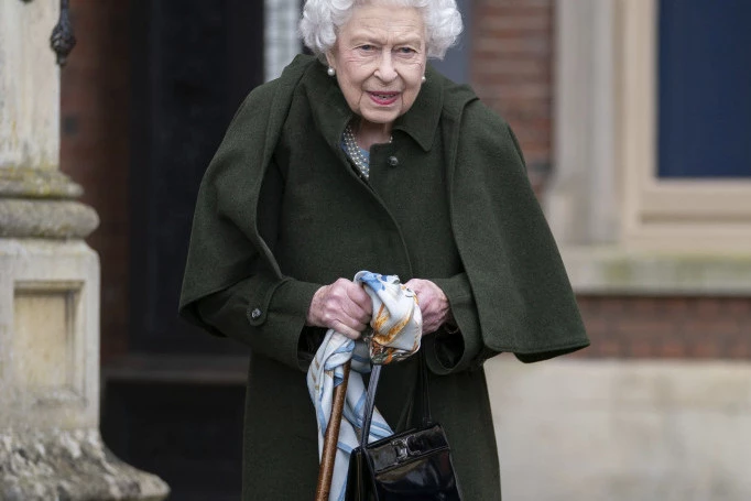 DRAMA U BRITANIJI, KORONA NA KRALJEVSKOM DVORU! Otkazane su sve obaveze, mediji u transu!