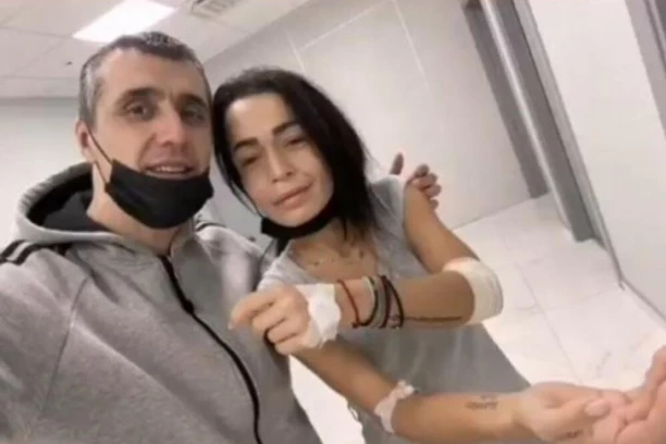 MARIJA BULAT ZAVRŠILA U INVALIDSKIM KOLICIMA: Folkerova supruga objavom zaledila krv u žilama (FOTO)