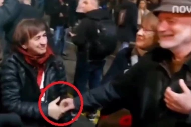 ĐILASOV KANDIDAT I STAŠA ZAJEVIĆ ZAJEDNO NA PROTESTU: Janković spreman na sve da bi se dočepao vlasti, sarađuje sa srbomrscima koji priznaju genocid u Srebrenici!