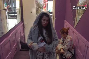 DALILA DRAGOJEVIĆ TRUDNA?! Zadrugari primetili da se ugojila, ona pala u paniku: SAMO MI TO TREBA! (VIDEO)
