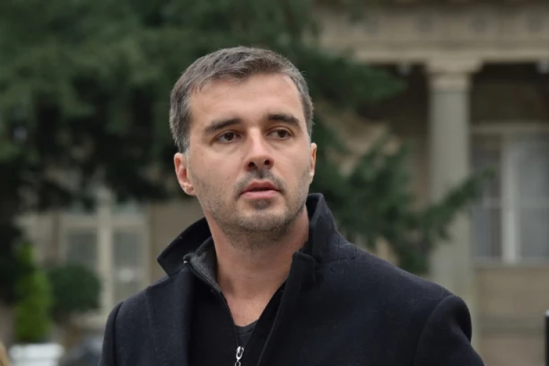 "SRBIJAVODE" DEMANTUJU SAVA MANOJLOVIĆA: "Bezbednost Savskog nasipa nije ugrožena"!