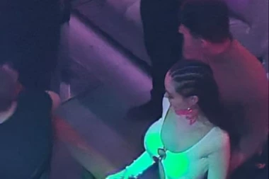 ANU KORAĆ IŠAMARALA SUPRUGA CRNOGORSKOG BIZNISMENA: Starleta dobila BATINE, ovo krije kao zmijanoge! (FOTO)