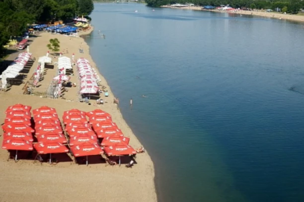 DA LI JE MOGUĆE DA OVO RADE!? Svi gledaju današnji snimak sa Ade Ciganlije i krste se! (VIDEO)