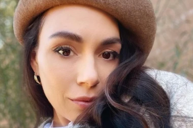 BOGATIJA OD NEKIH UFC BORACA: Ova ring devojka zna kako da zaradi novac! (FOTO)