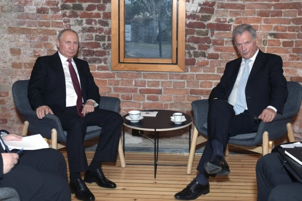 OVAJ ČOVEK ZNA SVE PUTINOVE TAJNE! Zapad ga moli za pomoć, on bi mogao da preokrene situaciju u Ukrajinu: RUSKI PREDSEDNIK SE PROMENIO!