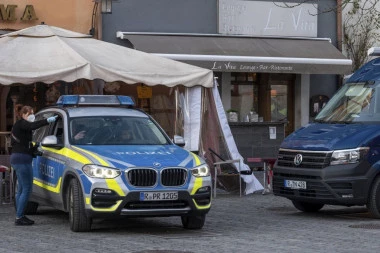OPLJAČKAN SRPSKI AUTOBUS: Dvojica putnika oružjem pretili vozaču u Nemačkoj