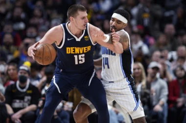 OVAJ ČOVEK JE NEZAUSTAVLJIV! Jokić grabi ka novom MVP trofeju! (VIDEO)