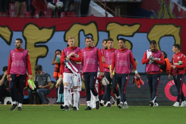 ON JE ZAVRŠIO SVOJE: Ovaj fudbaler je na izlaznim vratima Crvene zvezde!