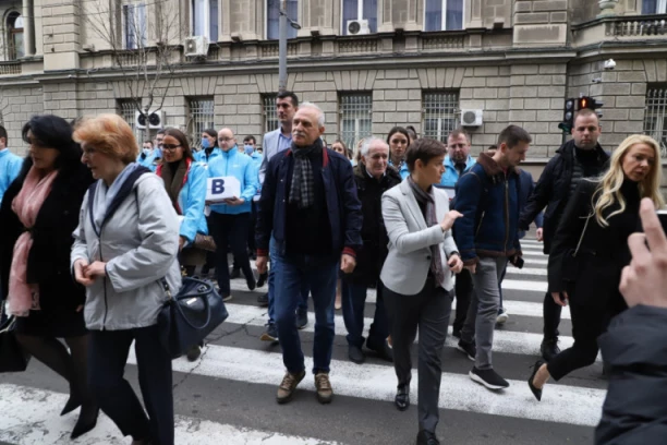 POZIVAM SVE DA SE PRIDRUŽE PUTU STVARANJA BOLJE SRBIJE! Lazar Ristovski otkrio zašto podržava Vučića i naprednjake: LJUDI SE PAMTE PO DELIMA!