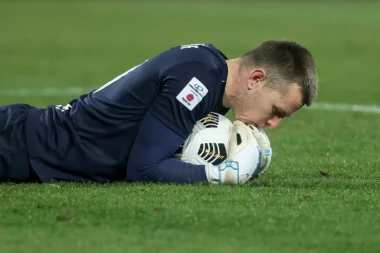 DUJMOVIĆ PONOVO BRANIO KAO LUD! Remi na krovu!