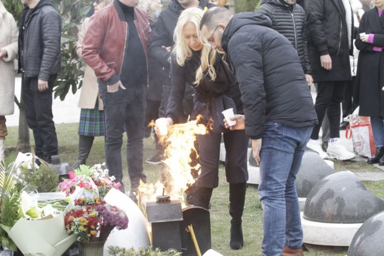 Zapalili se venci na pomenu Šabana Šaulića