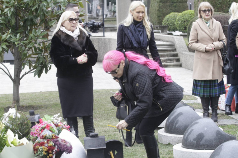 Zorica Brunclik na pomenu Šabana Šaulića