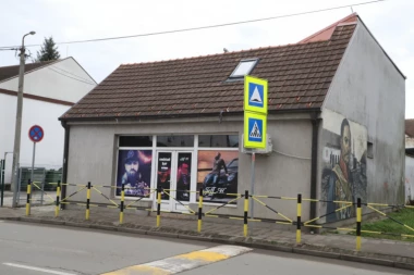 ISPOVESTI POVREĐENIH U LOKALU U OBRENOVCU NA KOJI SU ISPALJENI RAFALI: Deca i ljudi zamalo stradali zbog LAJVA NA FEJSBUKU?