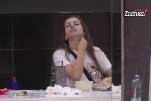 DALILA DRAGOJEVIĆ IZGORELA OD BESA: Shvatila da je POKRADENA pa počela da PRETI svima, Filip Car odmah skočio da je smiri! (VIDEO)